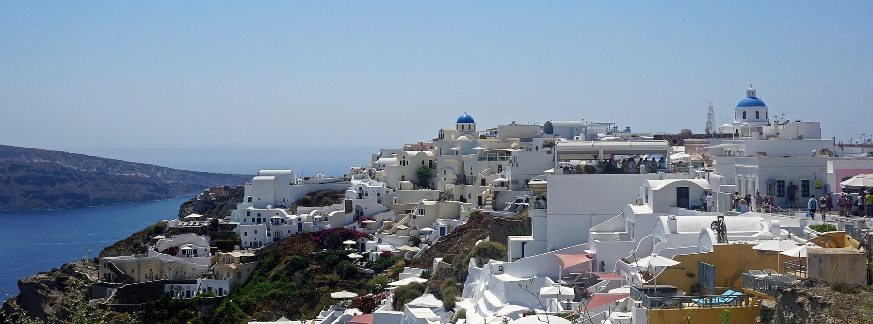 Oias hvide huse ved calderaen på Santorini